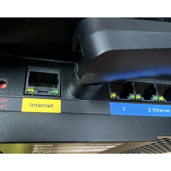 Linksys EA7300 Max-Stream: AC1750 Dual-Band Wi-Fi Router - Picture 11 of 12